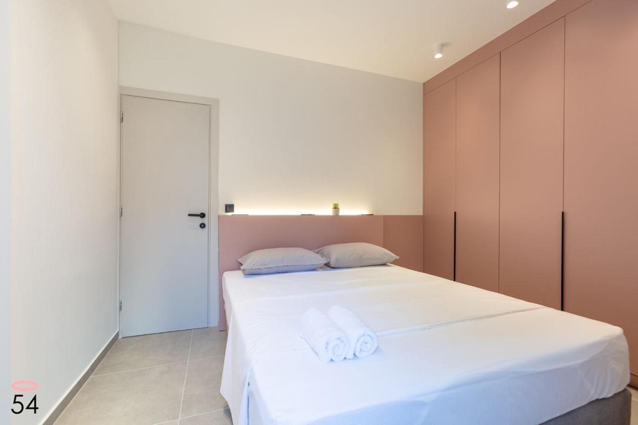 Saint Pink 54 Kalamata